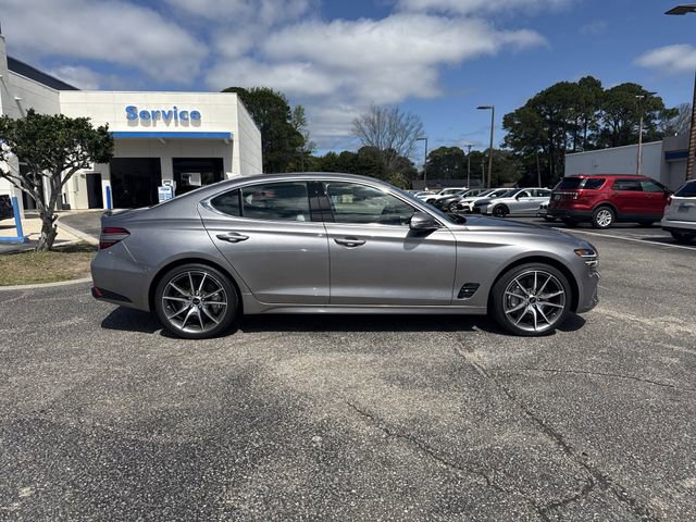 Used 2025 Genesis G70 2.5T image 4