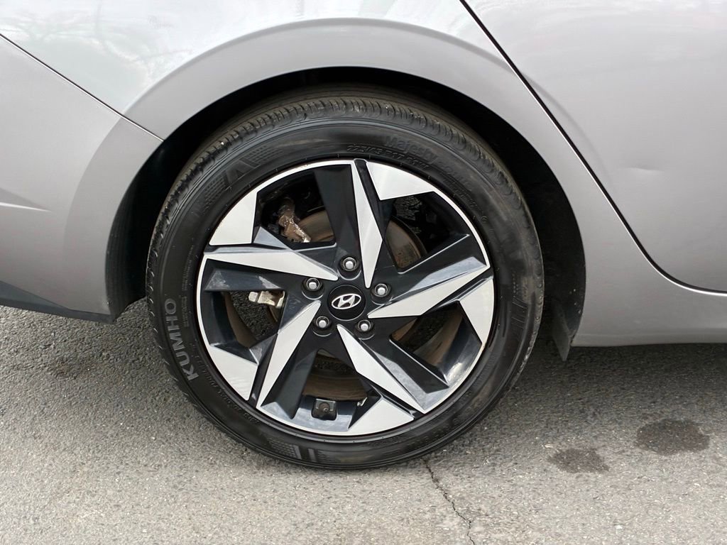 Used 2023 Hyundai Elantra SEL w/ Convenience Package FWD image 44