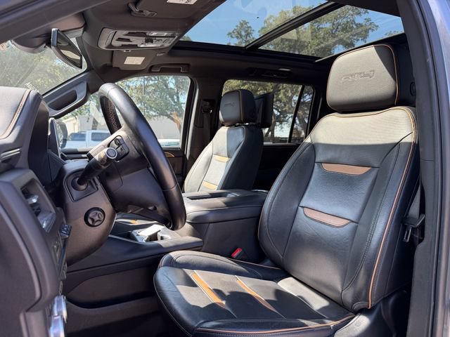 Used 2021 GMC Yukon XL AT4 w/ AT4 Premium Plus Package AWD/4WD image 7