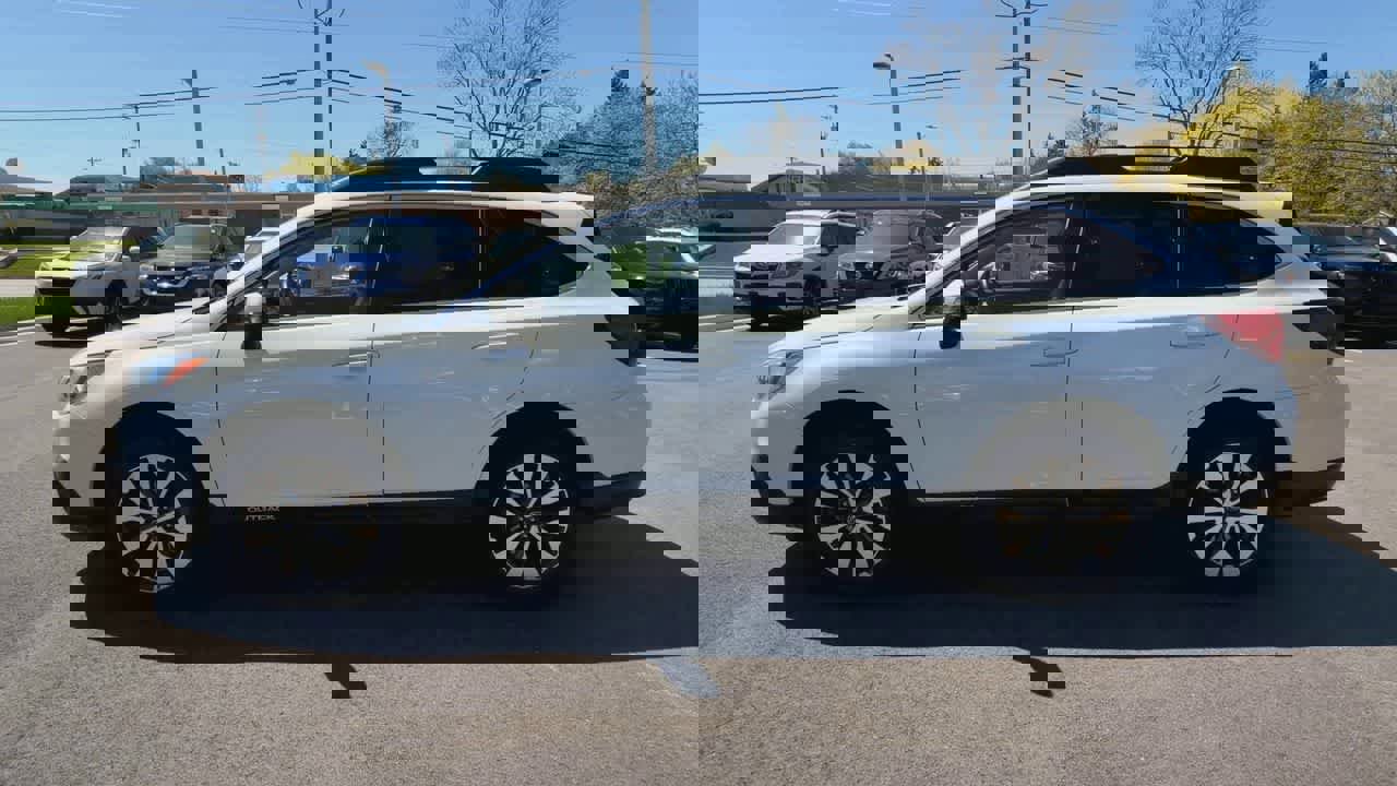 Used 2017 Subaru Outback 3.6R Limited image 4