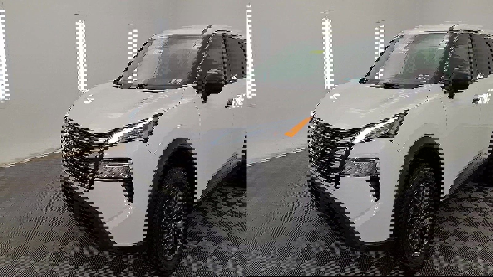 Used 2024 Nissan Rogue S image 8