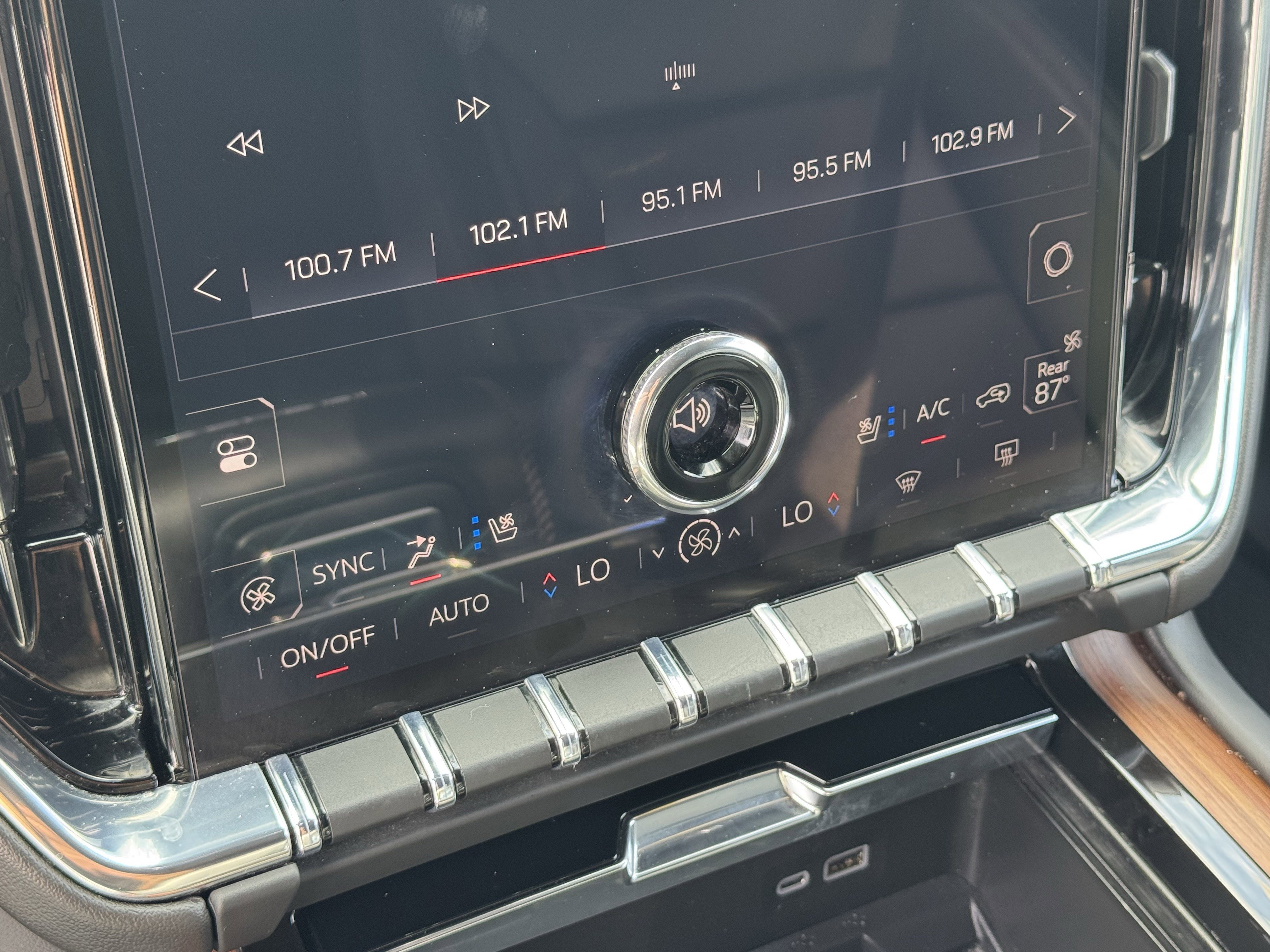 Used 2025 GMC Yukon Denali image 21