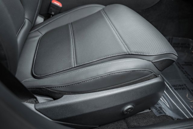 New 2025 Mercedes-Benz C 300 4MATIC Sedan image 30