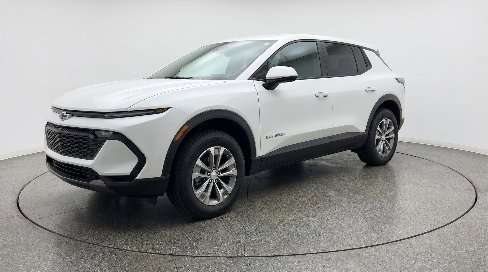 Used 2025 Chevrolet Equinox LT FWD image 3