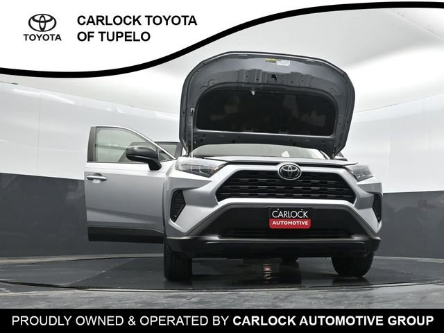 Used 2020 Toyota RAV4 LE image 47