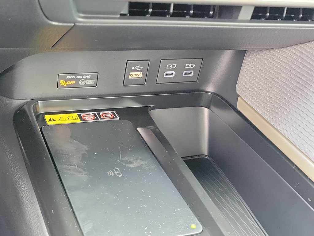 New 2026 Toyota Camry SE w/ Convenience Package FWD image 17