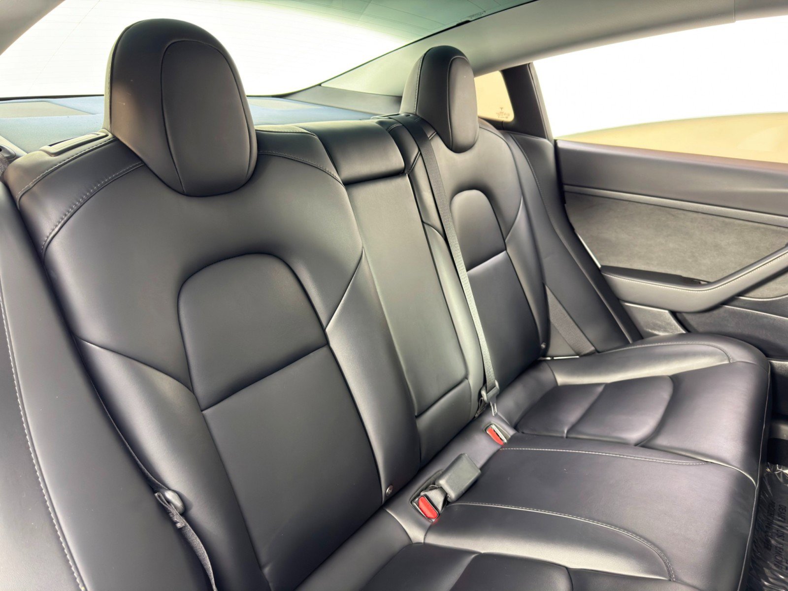 Used 2021 Tesla Model 3 Standard Range Plus image 39