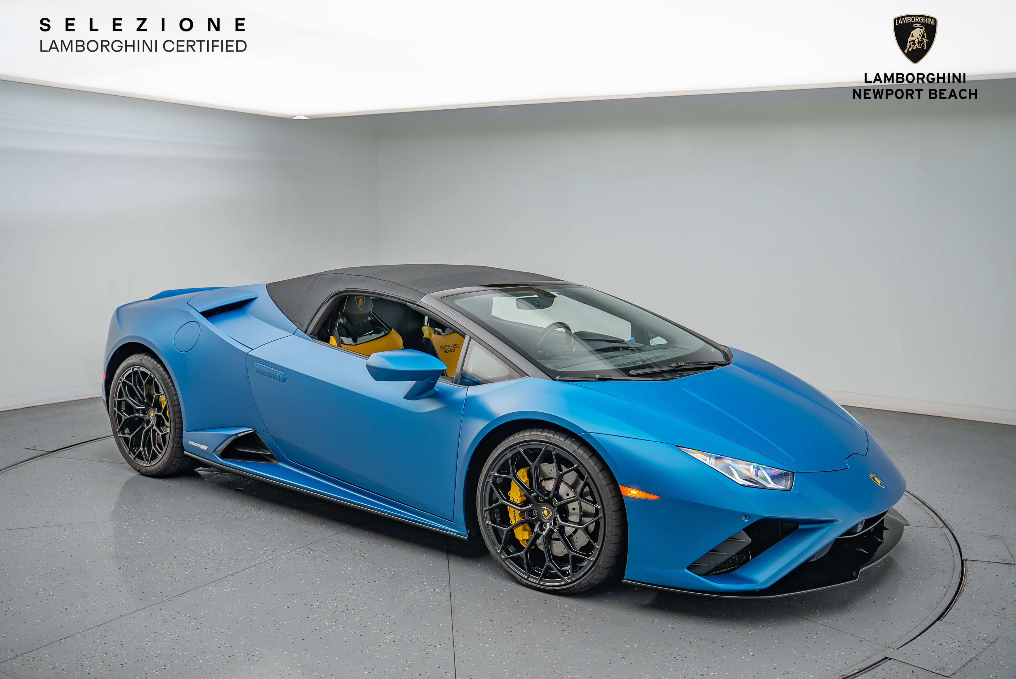 Used 2020 Lamborghini Huracan EVO image 18