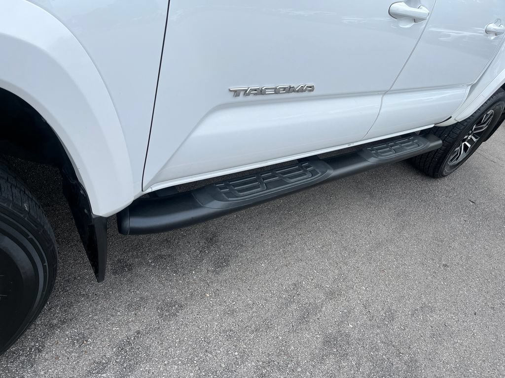 Used 2020 Toyota Tacoma TRD Sport w/ TRD Premium Sport Package AWD/4WD image 35