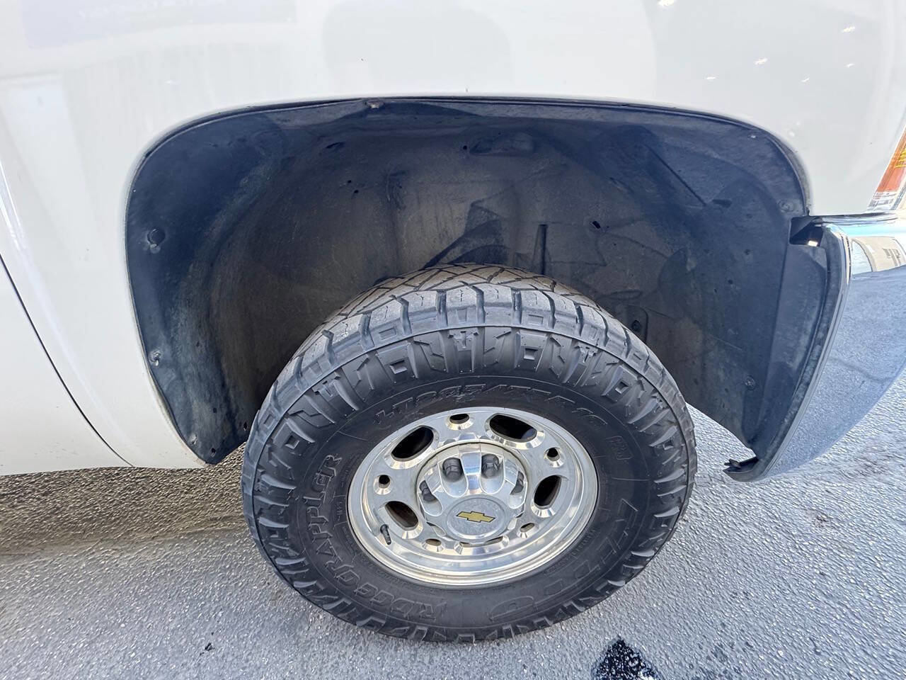 Used 2008 Chevrolet Silverado 2500 LT w/ 1LT Convenience Package AWD/4WD image 44