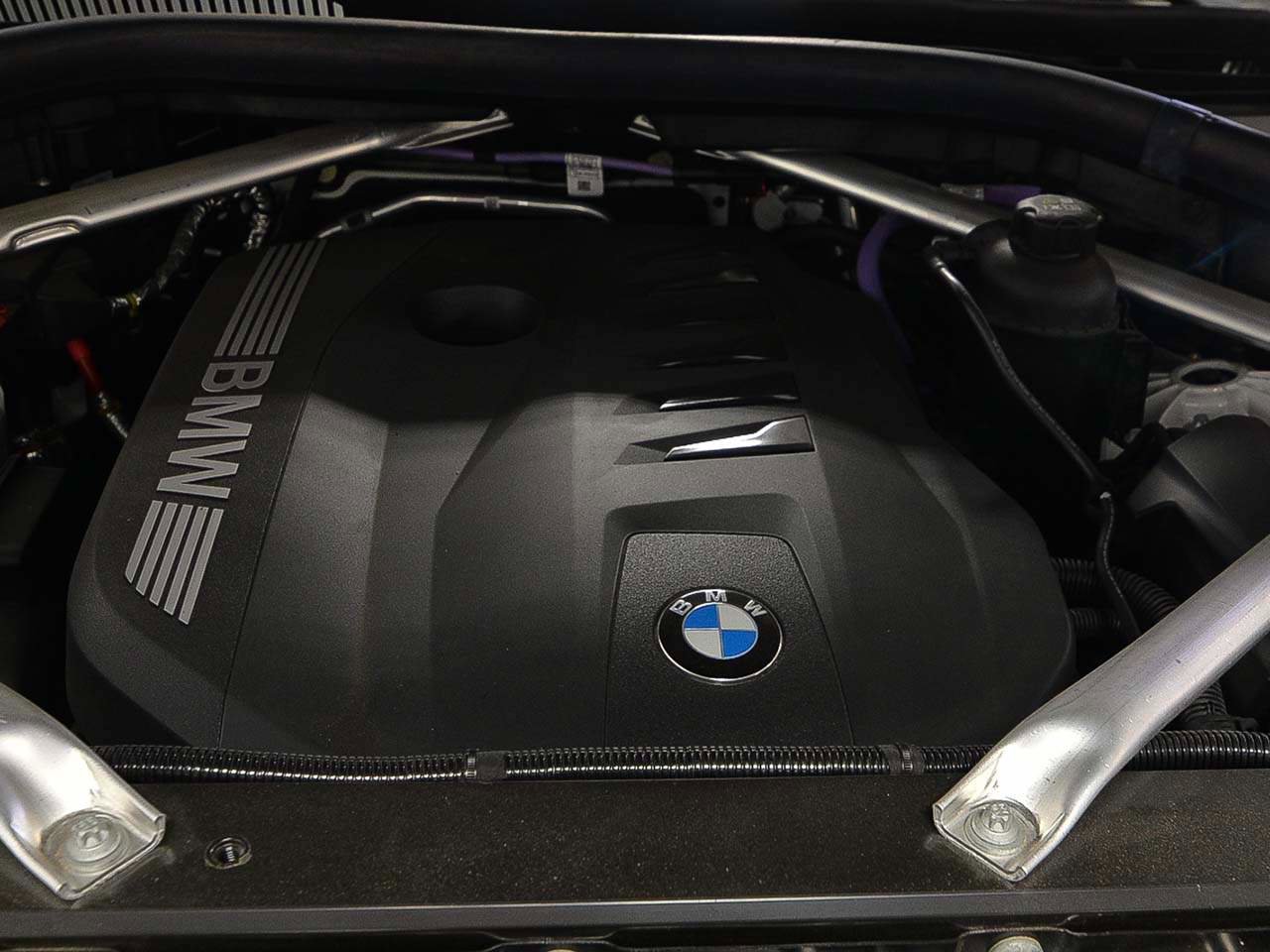 Certified 2024 BMW X5 xDrive40i w/ Executive Package image 17