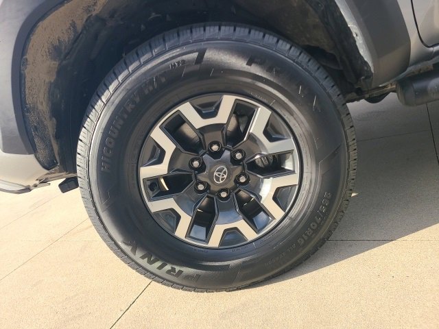 Used 2023 Toyota Tacoma TRD Off-Road image 12