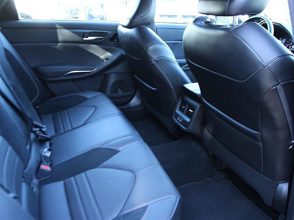 Used 2020 Toyota Avalon XSE w/ Preferred Accessory Package FWD image 17