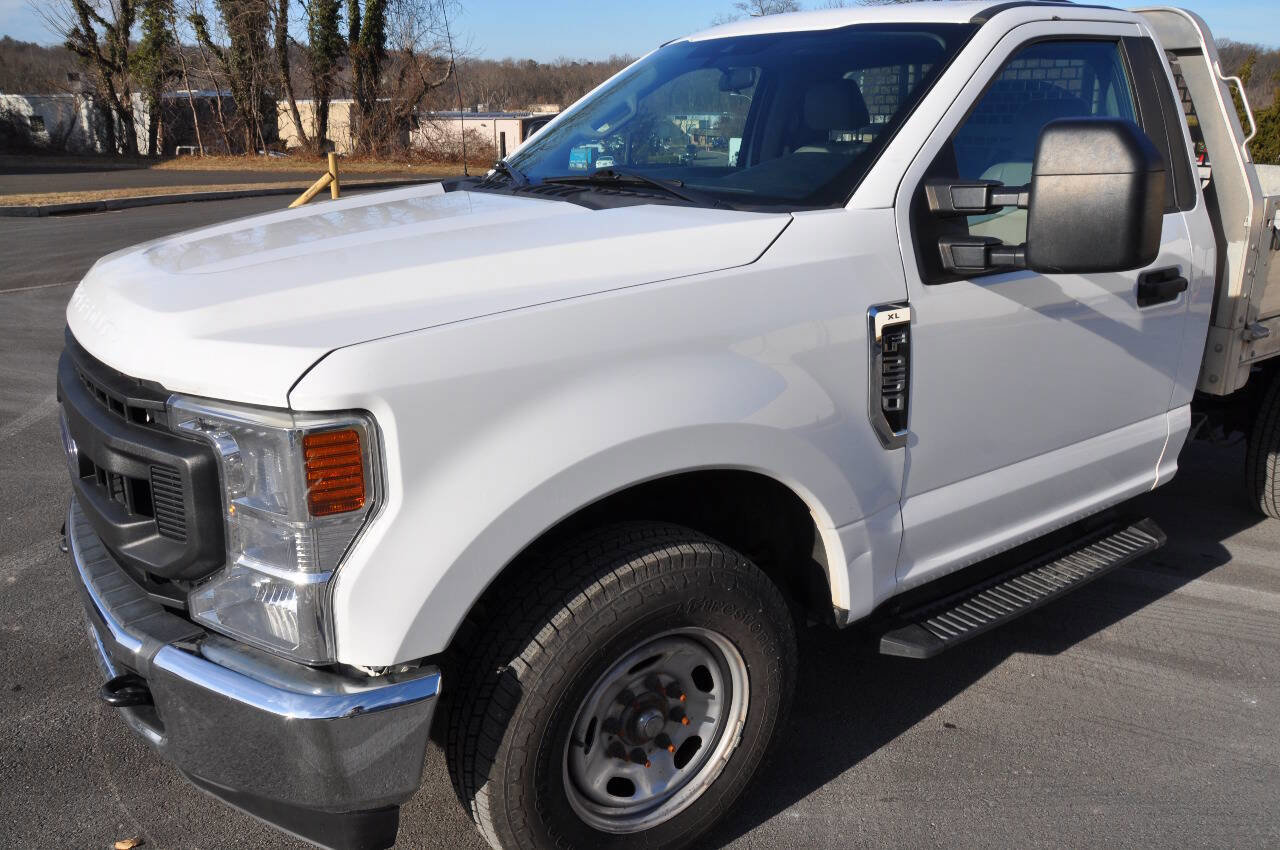 Used 2021 Ford F250 XL w/ Power Equipment Group RWD image 4