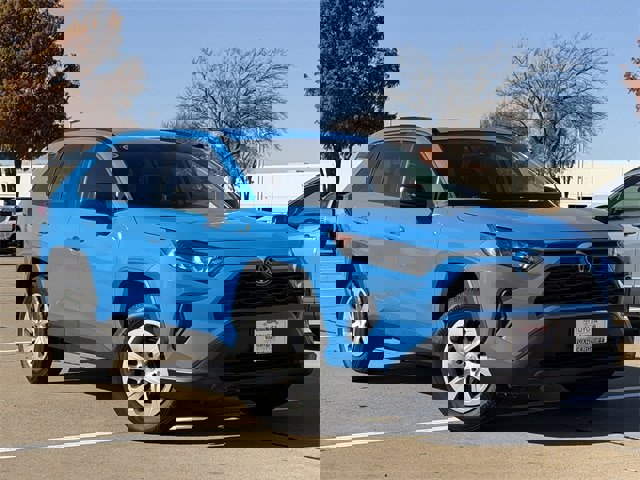 Certified 2020 Toyota RAV4 LE image 2