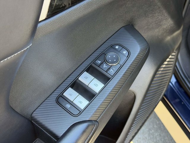 Used 2023 Mitsubishi Outlander SE AWD/4WD image 16
