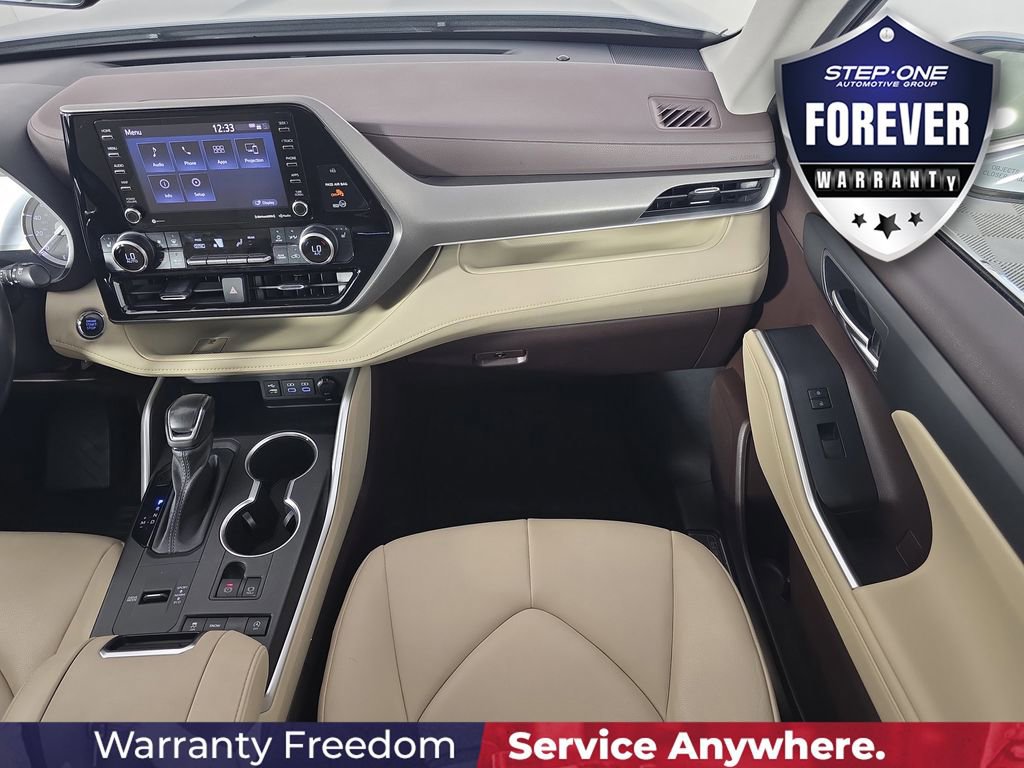 Used 2022 Toyota Highlander XLE FWD image 15