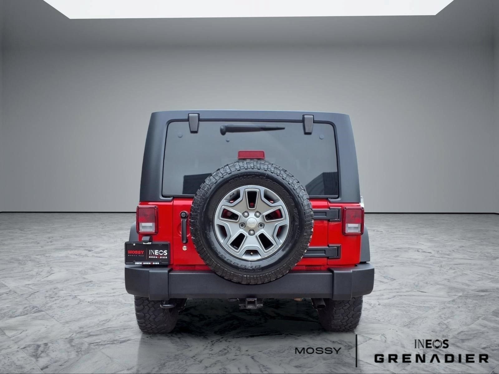 Used 2018 Jeep Wrangler Rubicon w/ Power Convenience Group AWD/4WD image 6