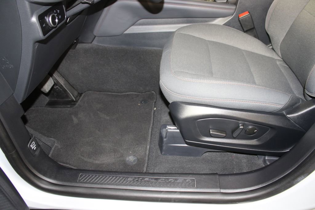Certified 2025 Ford Explorer Active image 10