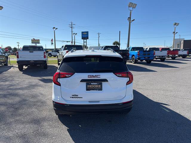 Used 2021 GMC Terrain SLE w/ Driver Convenience Package FWD image 6