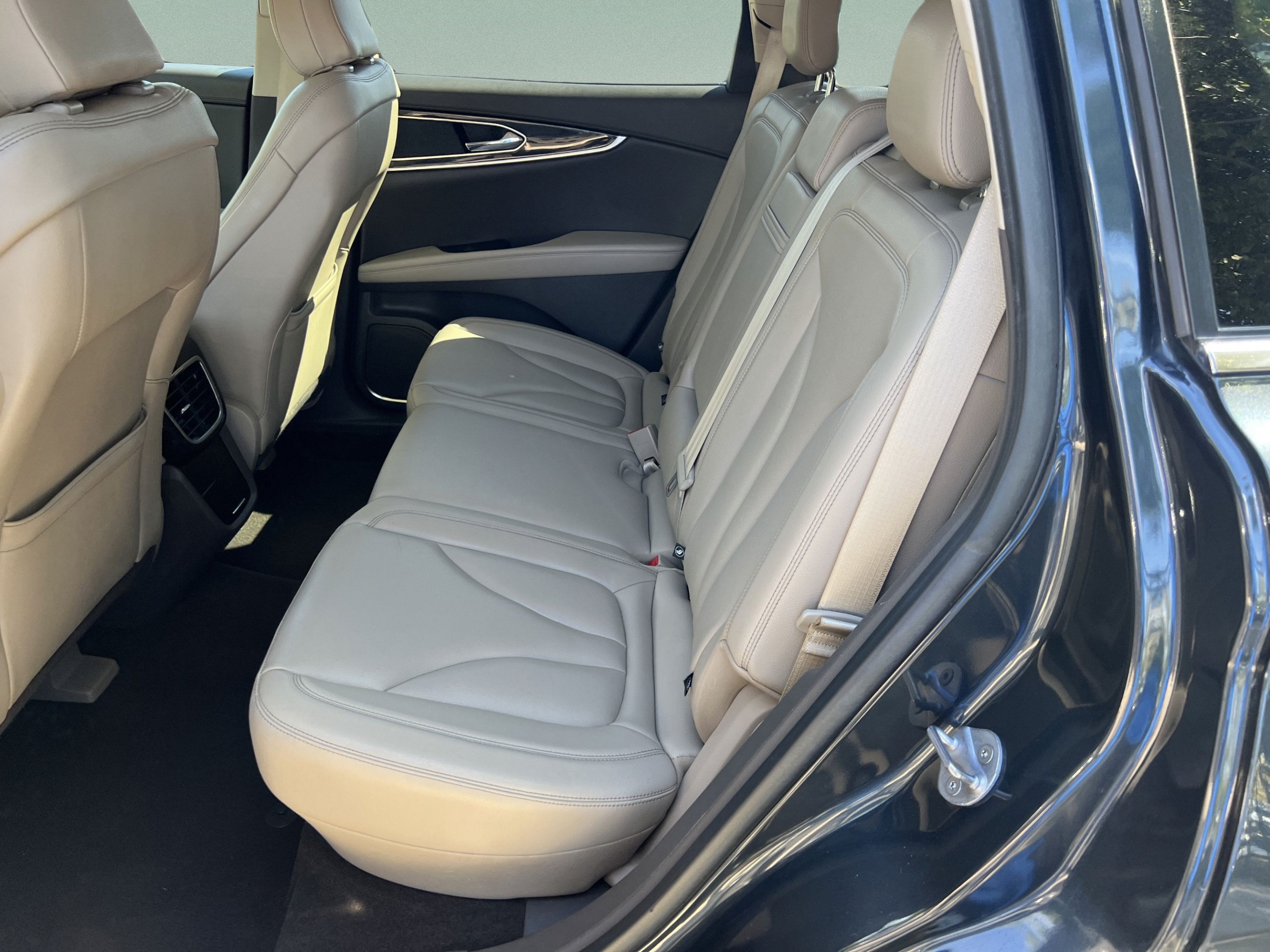 Used 2022 Lincoln Nautilus FWD image 23