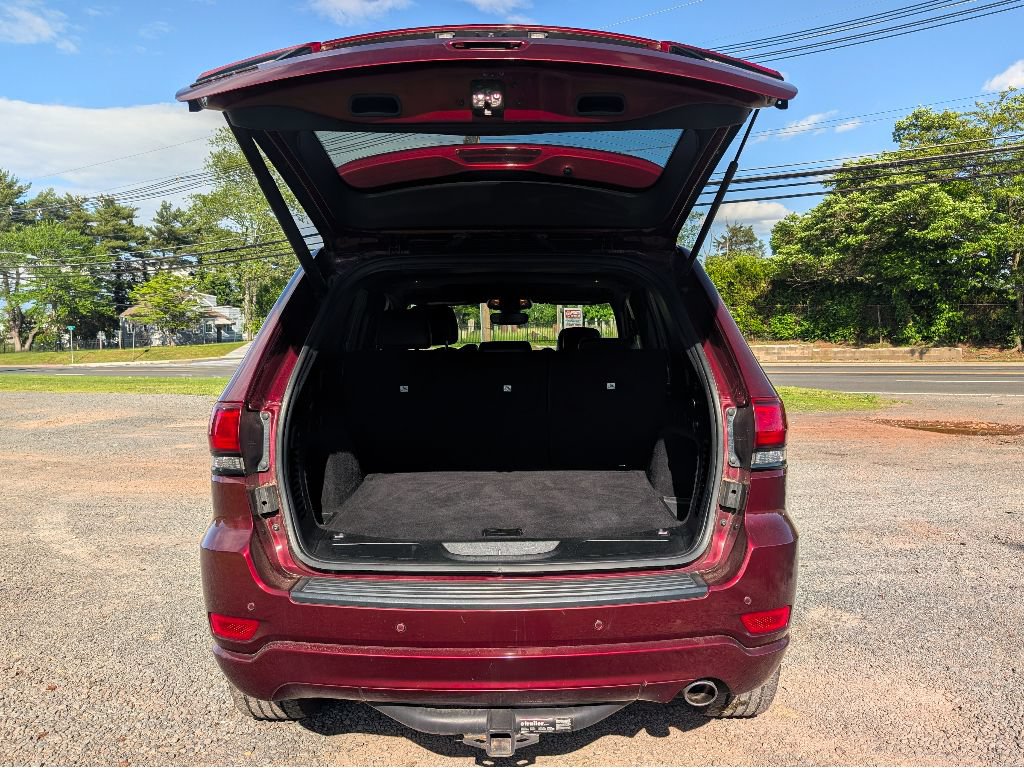 Used 2018 Jeep Grand Cherokee Altitude AWD/4WD image 7