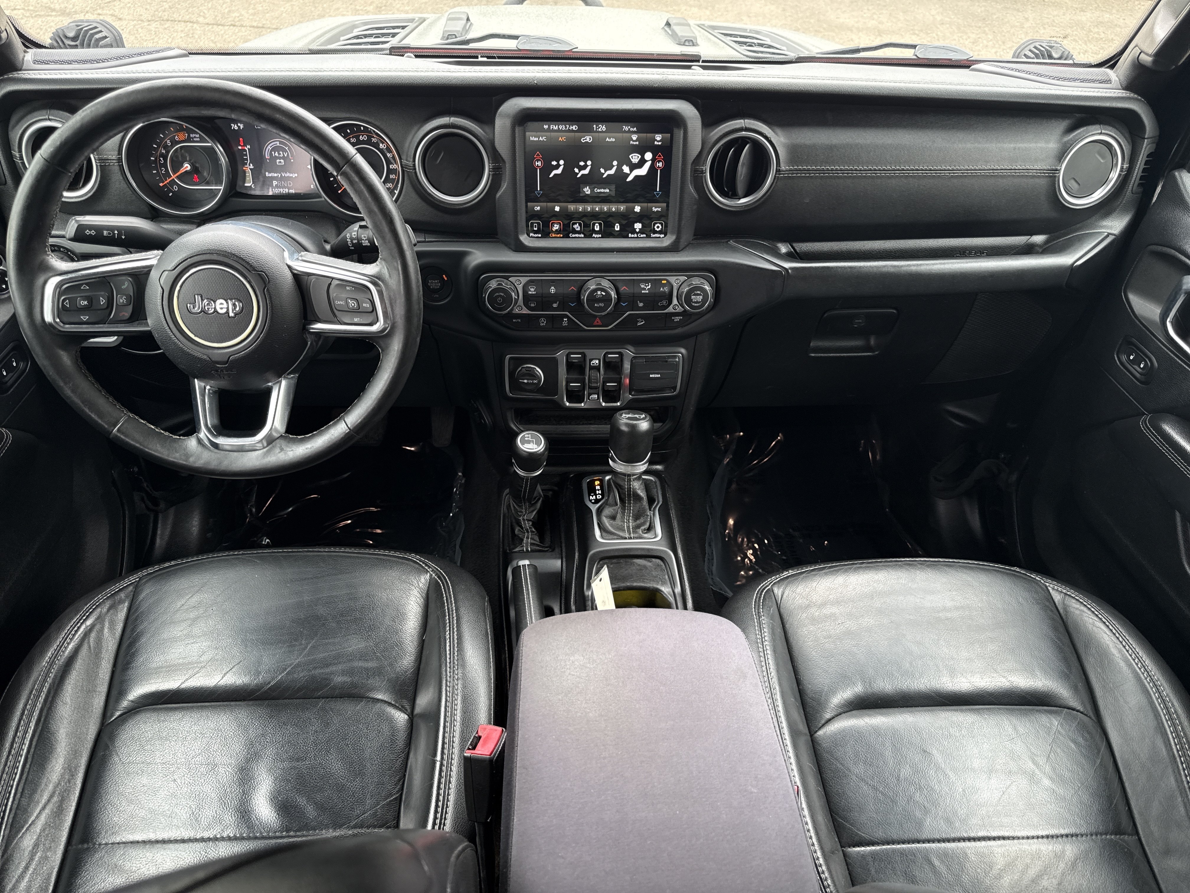 Used 2018 Jeep Wrangler Unlimited Sahara AWD/4WD image 15