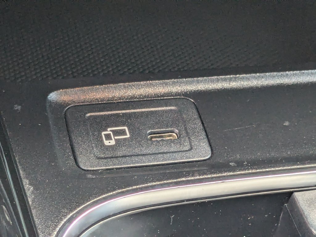 Certified 2021 Mercedes-Benz GLB 250 4MATIC image 7