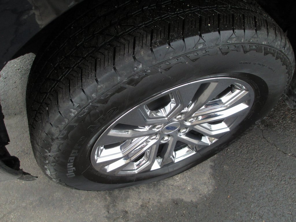 Used 2024 Ford F150 Lariat w/ FX4 Off-Road Package image 13