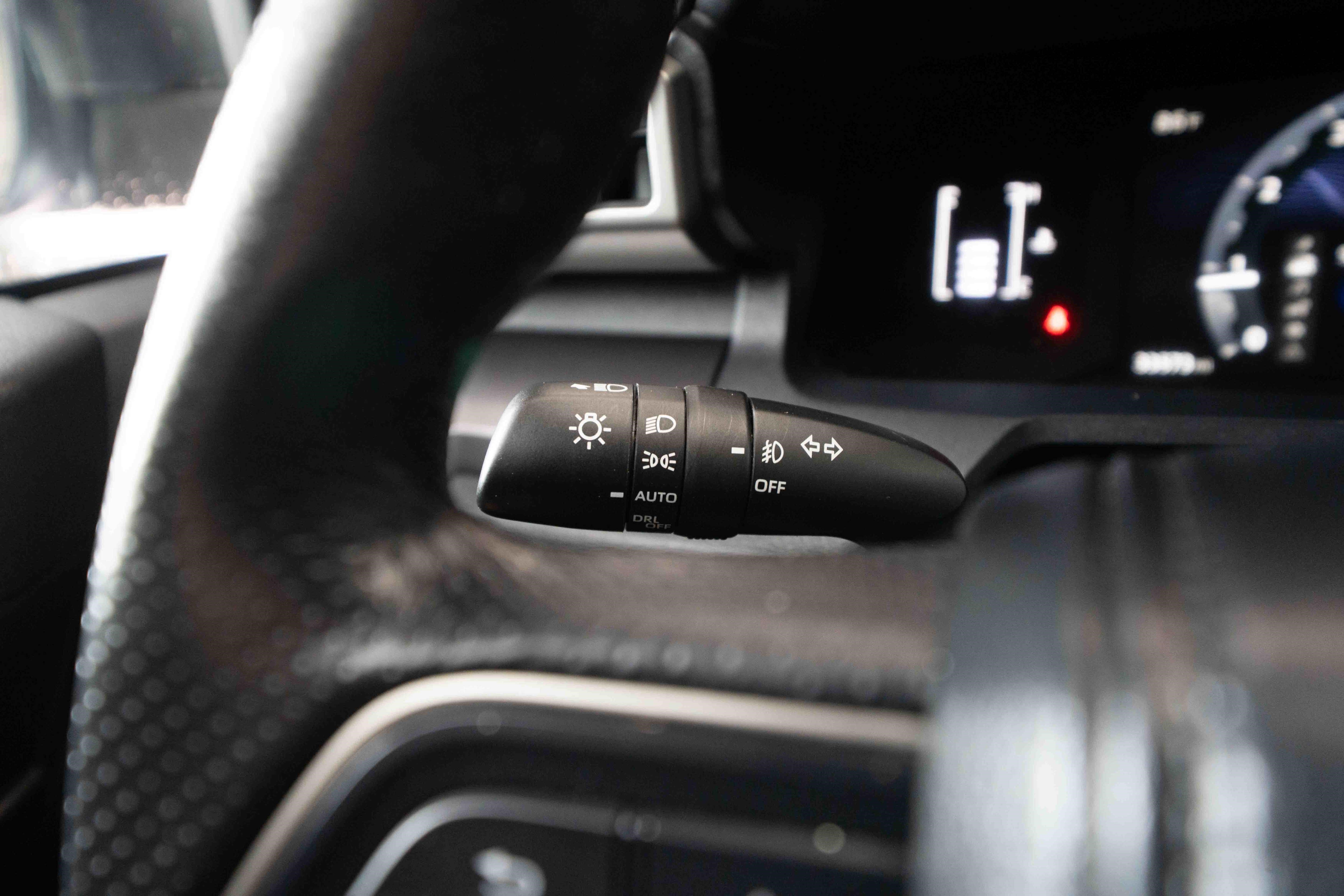 Certified 2025 Toyota 4Runner SR5 AWD/4WD image 14