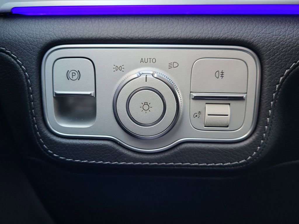 Certified 2025 Mercedes-Benz GLE 350 4MATIC image 21