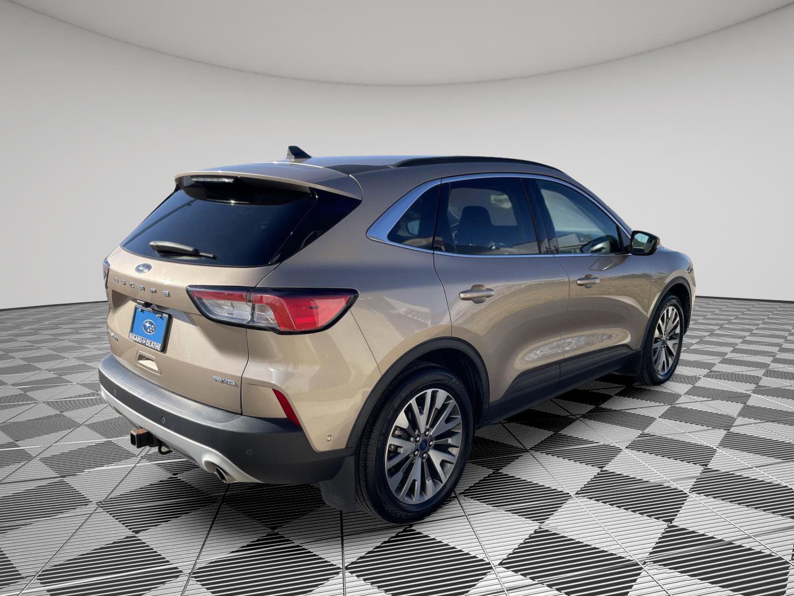 Used 2021 Ford Escape Titanium w/ Class II Trailer Tow Package image 7