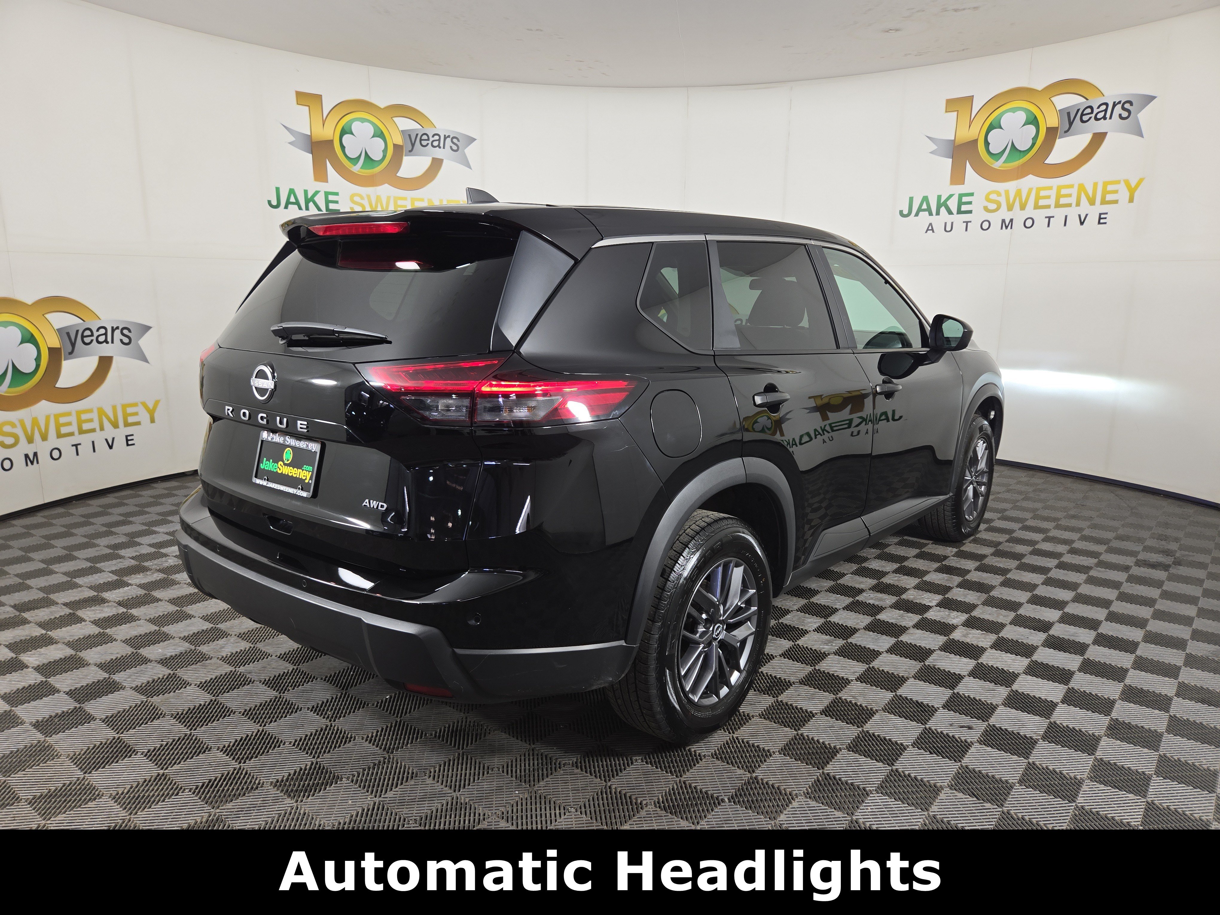 Used 2024 Nissan Rogue S AWD/4WD image 9
