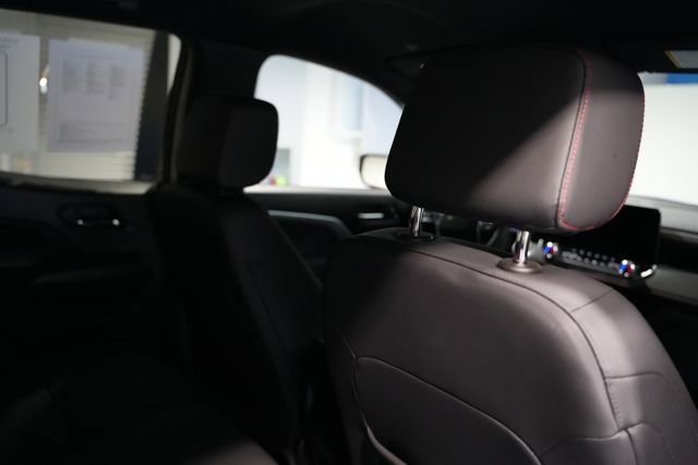 Used 2024 Chevrolet Colorado Z71 w/ Z71 Convenience Package 2 image 18