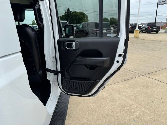 Used 2023 Jeep Gladiator Overland image 20