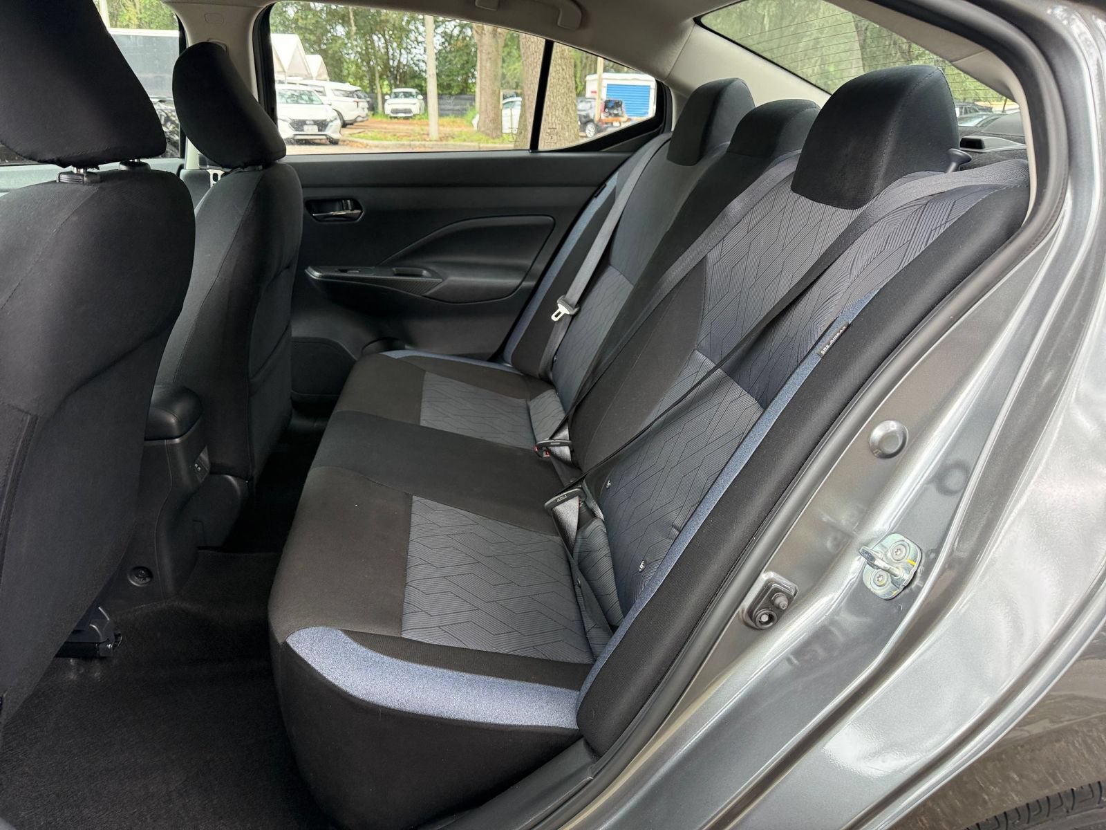 Used 2025 Nissan Versa SV FWD image 35