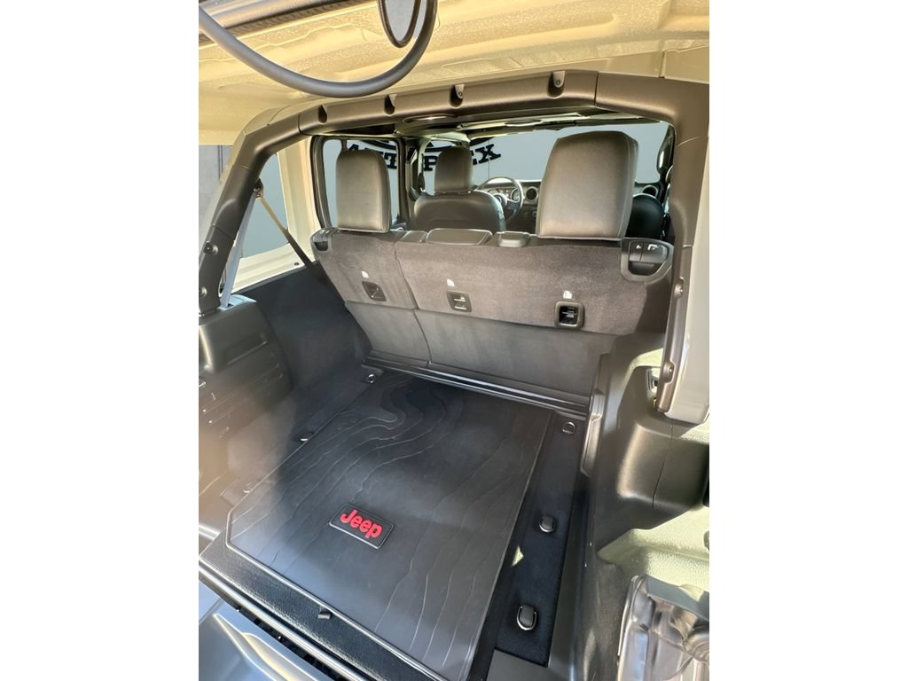 Used 2018 Jeep Wrangler Unlimited Sport S AWD/4WD image 17