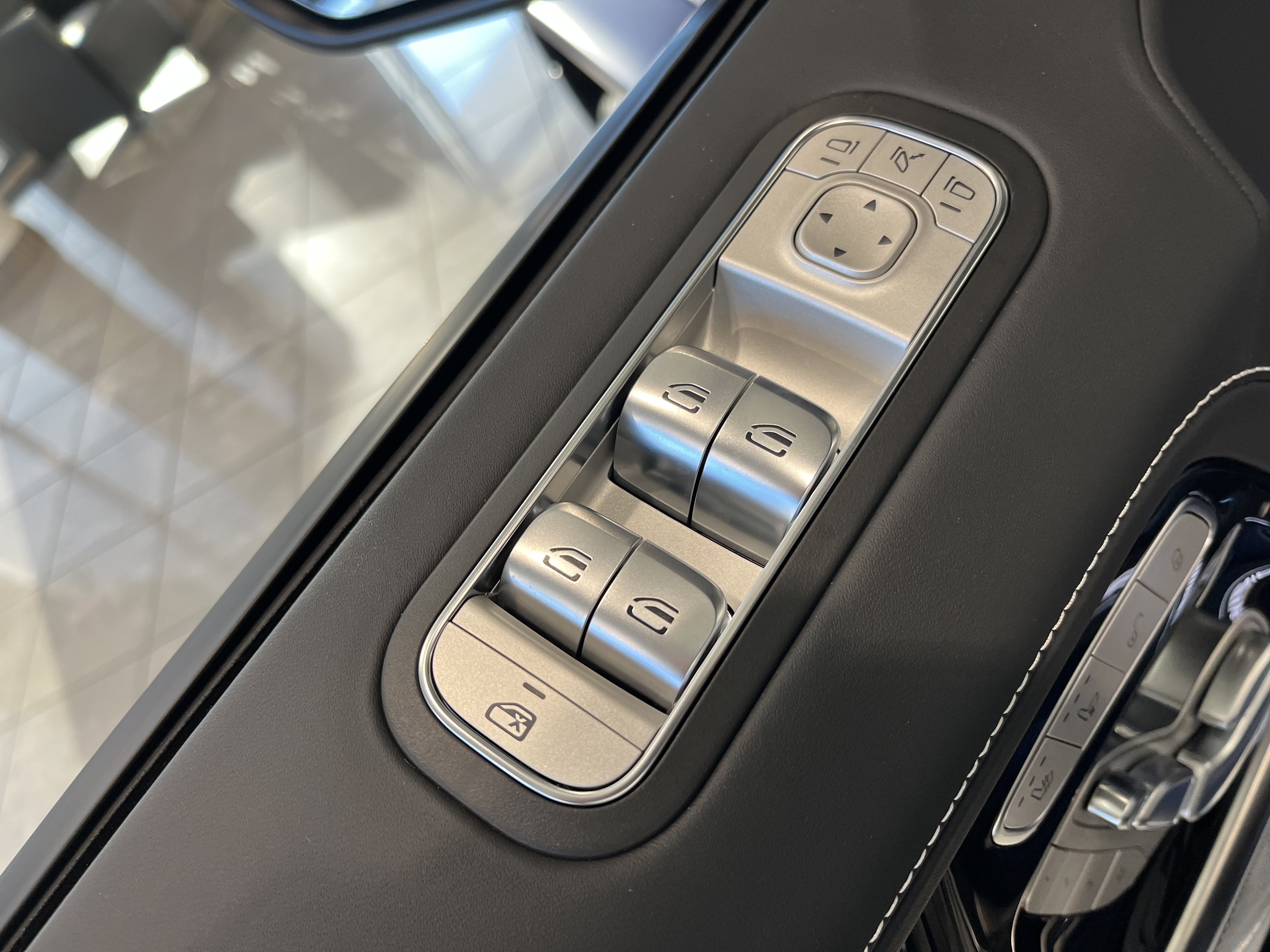 New 2027 Mercedes-Benz G 63 AMG 4MATIC image 10