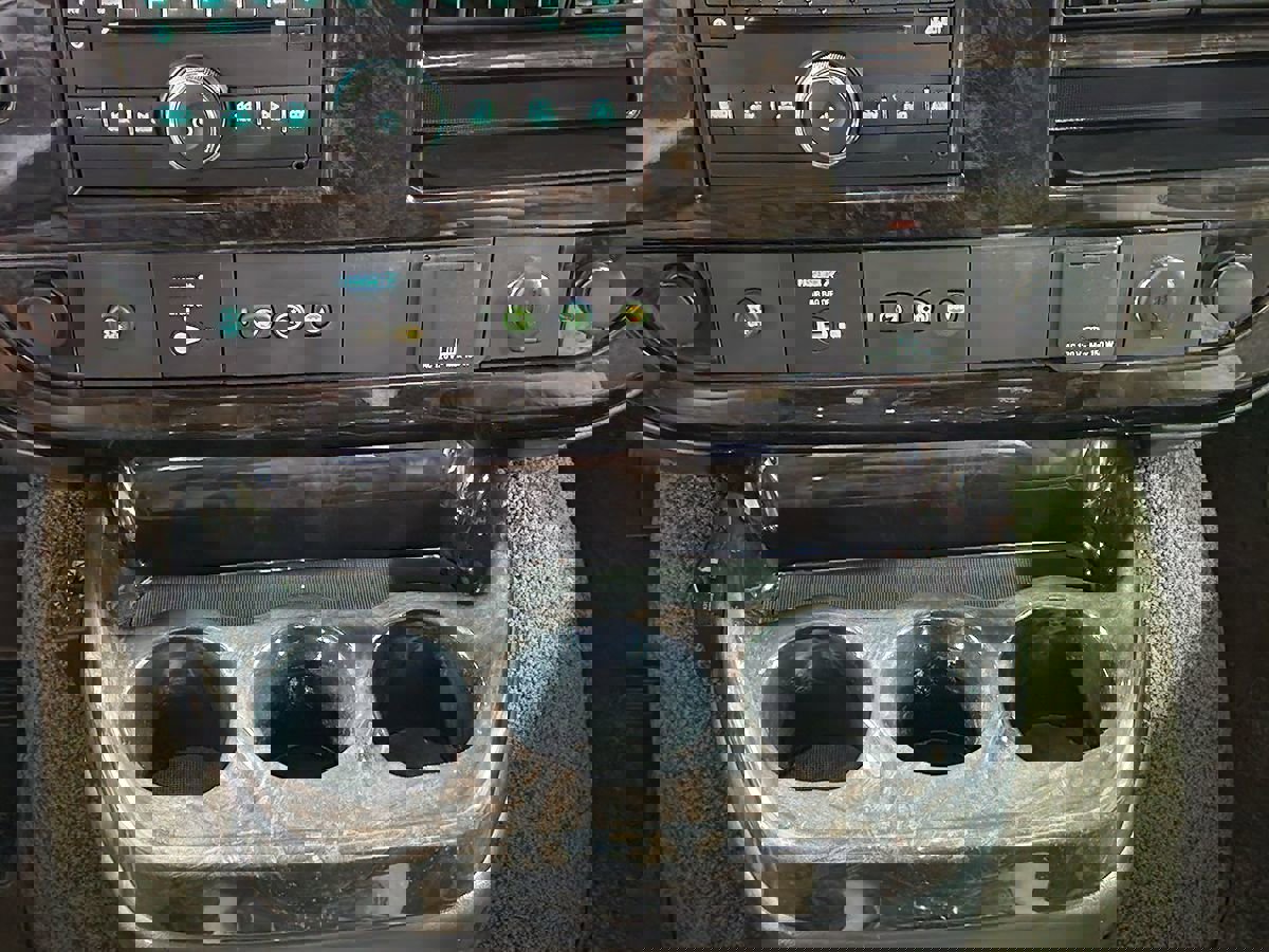 Used 2015 Chevrolet Express 2500 image 36