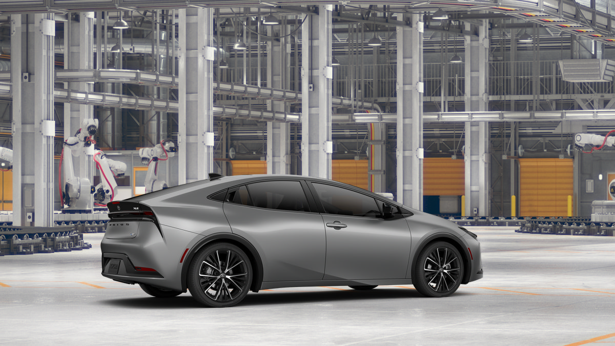 New 2027 Toyota Prius FWD image 13