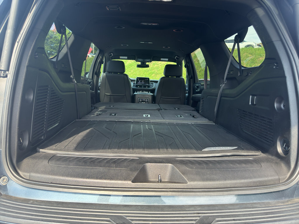 Used 2021 Chevrolet Suburban LT AWD/4WD image 17