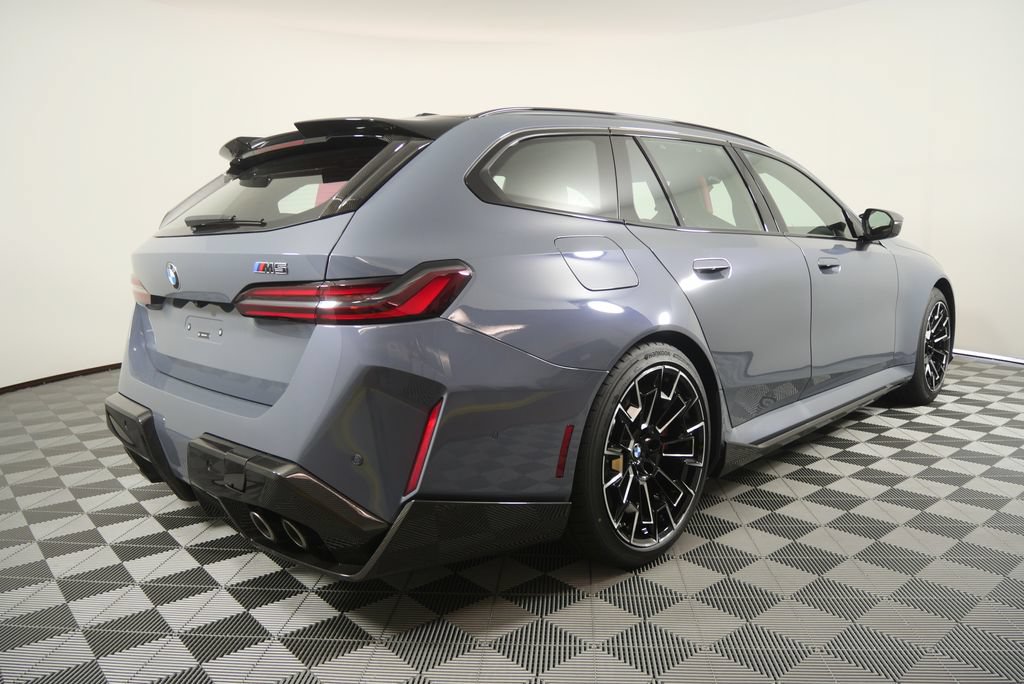 New 2027 BMW M5 Touring AWD/4WD image 4