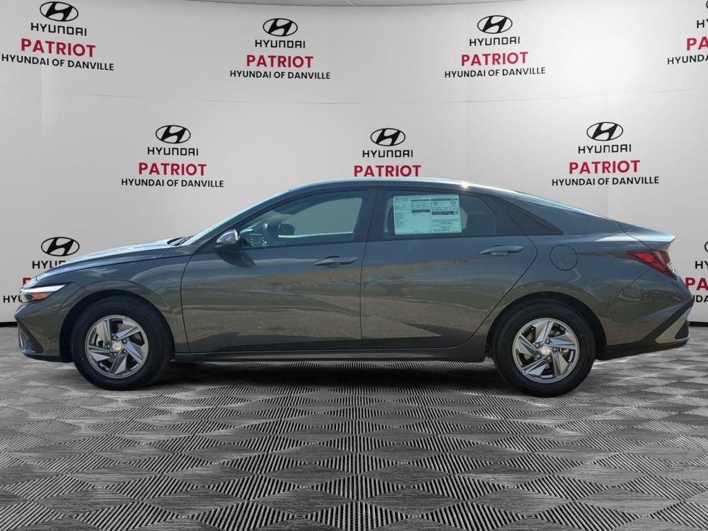 Used 2026 Hyundai Elantra SE FWD image 6