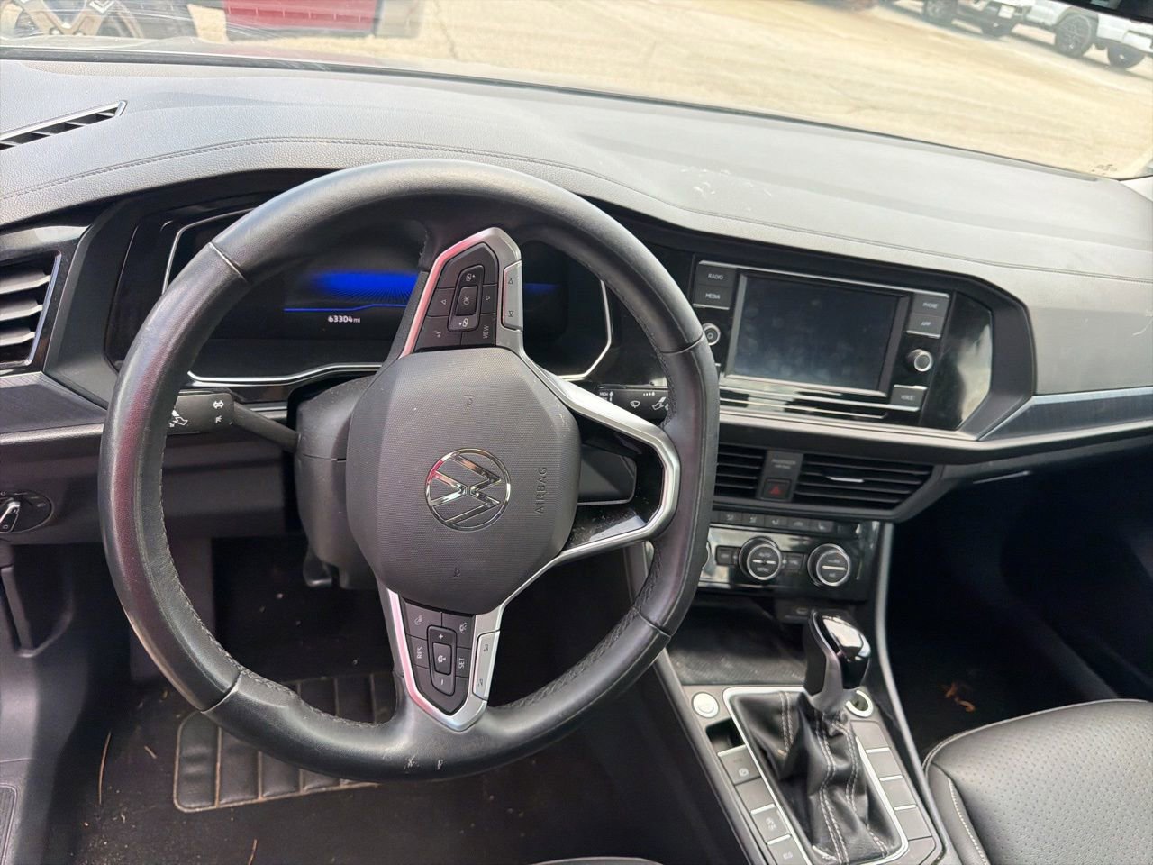 Used 2024 Volkswagen Jetta SE FWD image 11