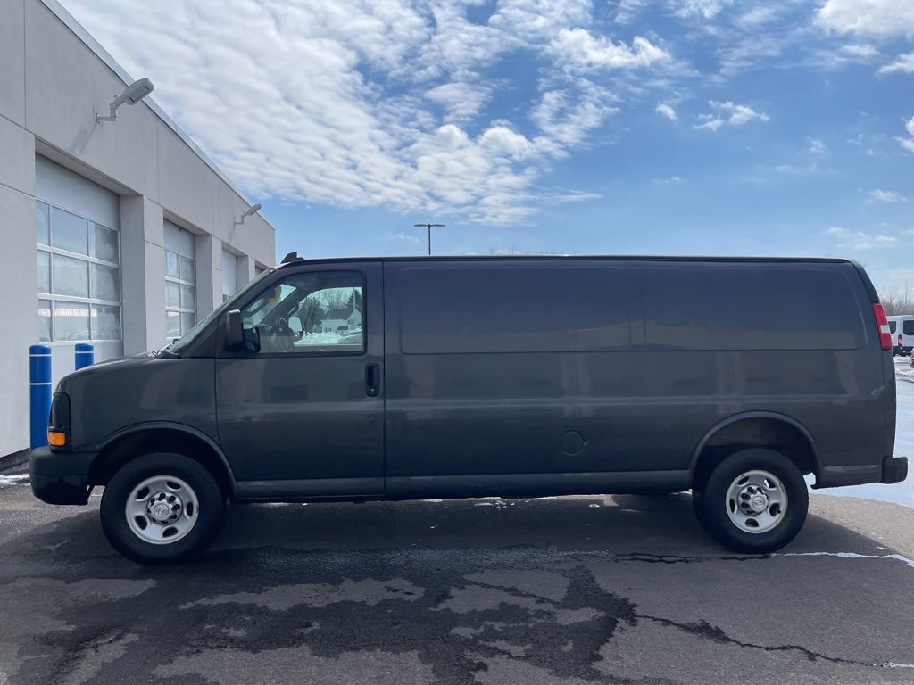 Used 2016 Chevrolet Express 3500 Extended image 4