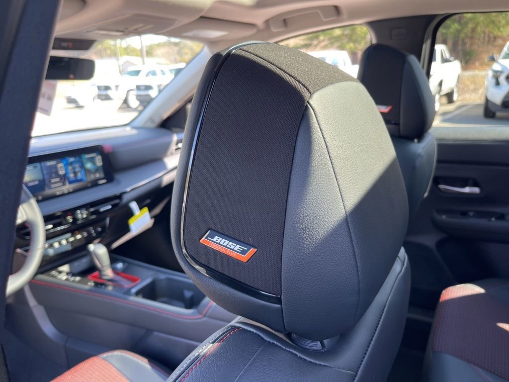 New 2026 Nissan Kicks SR w/ SR Premium Package FWD image 17