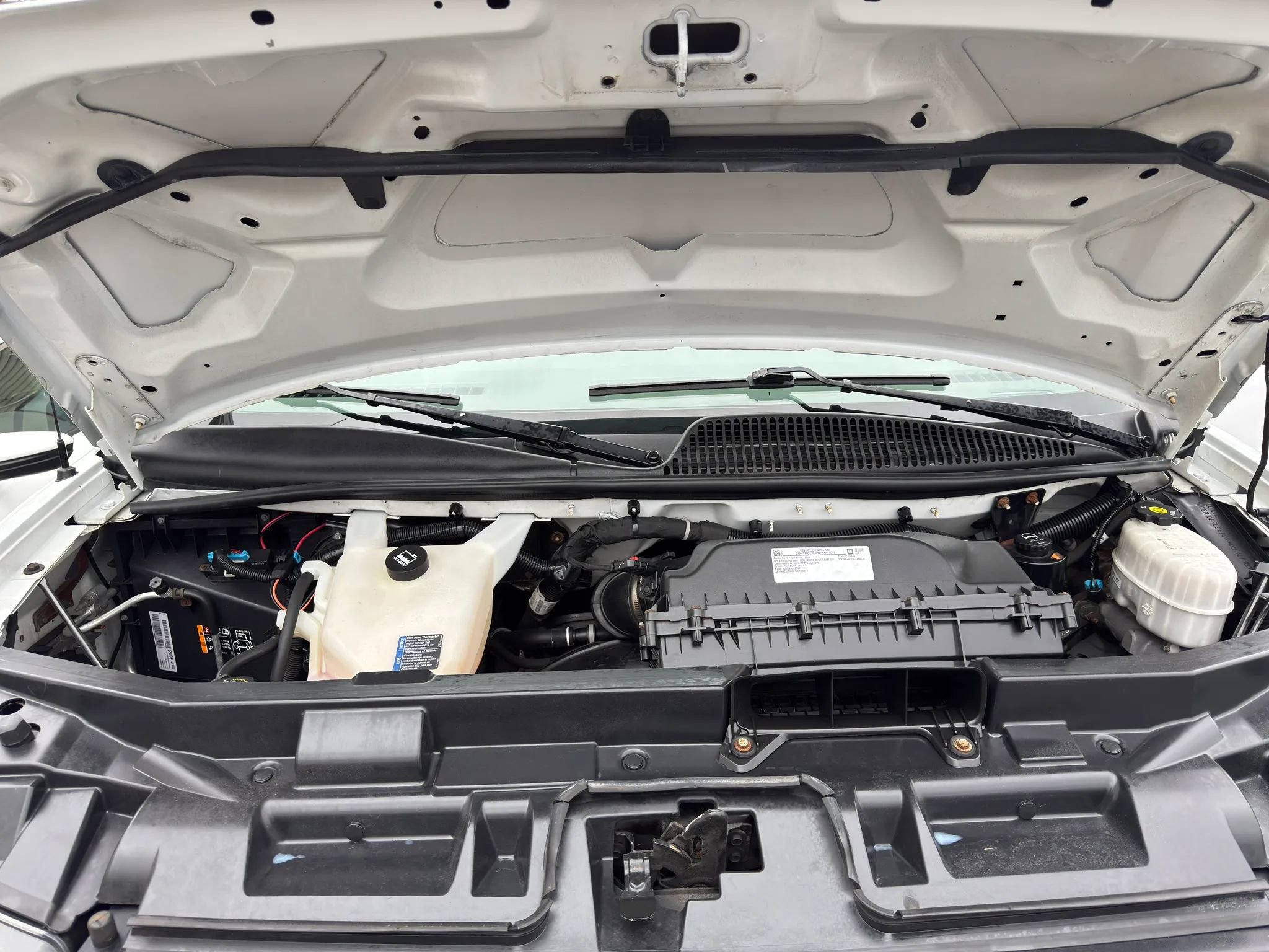 Used 2019 Chevrolet Express 2500 w/ Driver Convenience Package RWD image 28