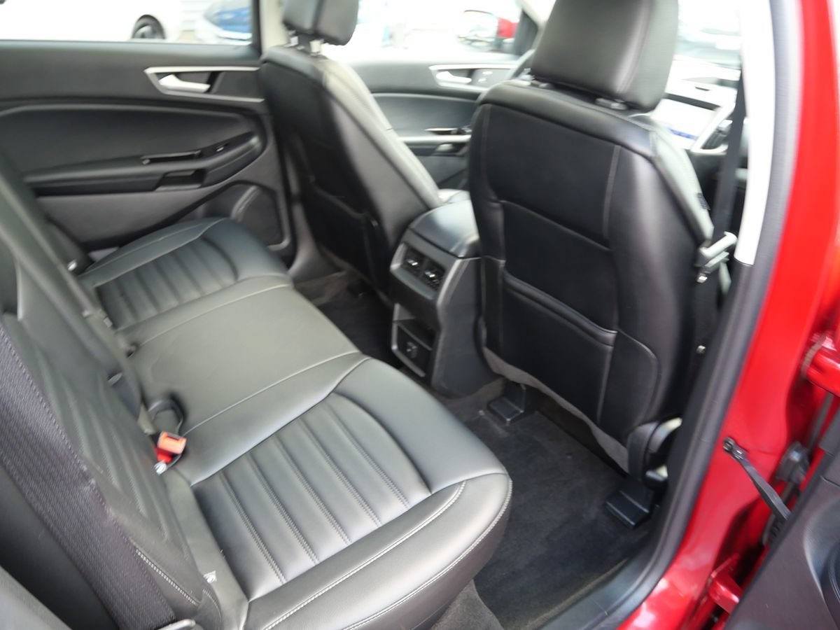 Used 2020 Ford Edge SEL w/ Cold Weather Package AWD/4WD image 24