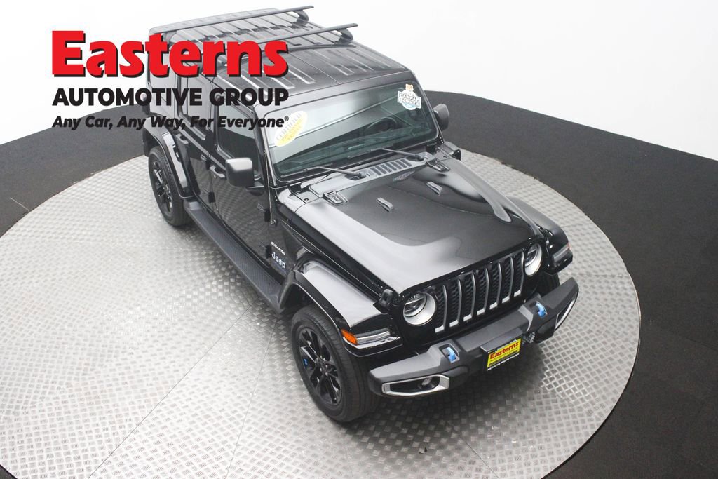 Used 2022 Jeep Wrangler Unlimited Sahara image 3