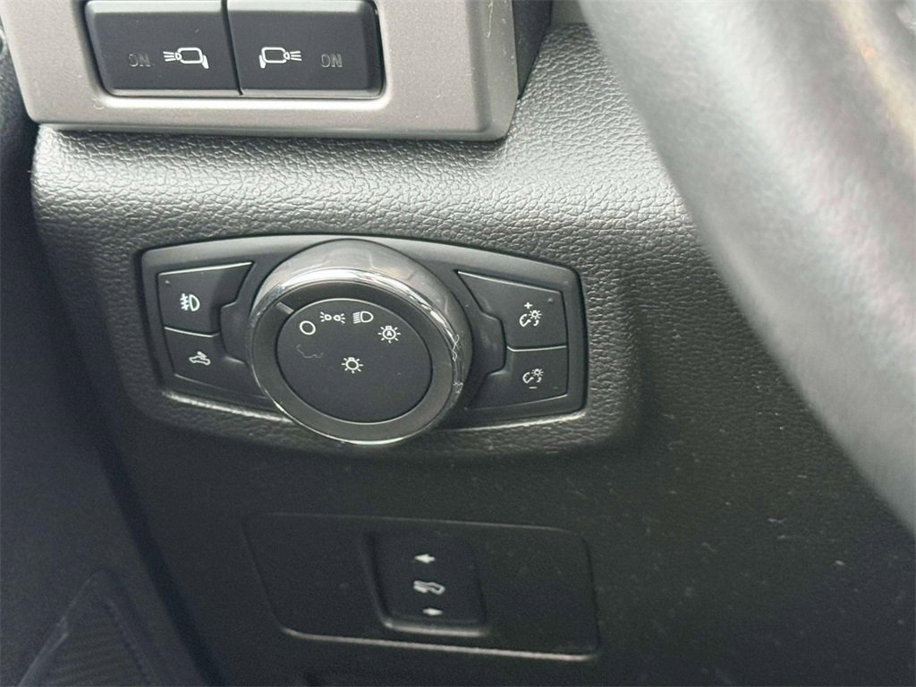 Used 2017 Ford F350 Lariat w/ Chrome Package image 15